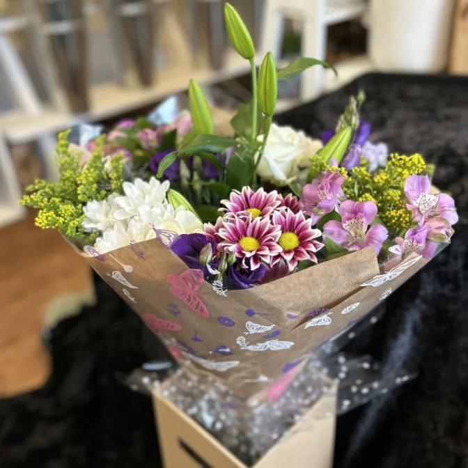 Midhurst Florist Hand Tie